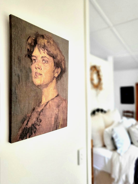 French Calm, Mid-Century Colour: What This Retreat Taught Me