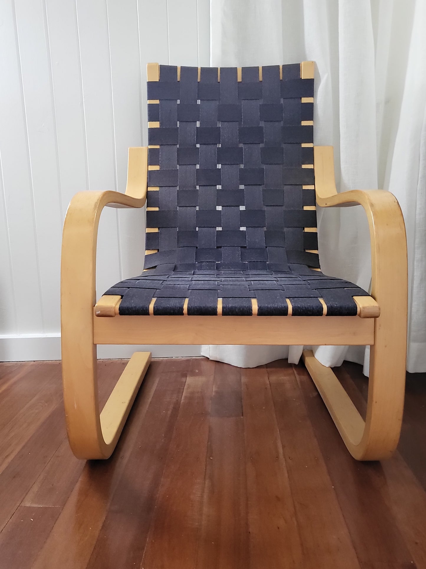 Designer Alvar Aalto 'Model 406' Webbed Chair