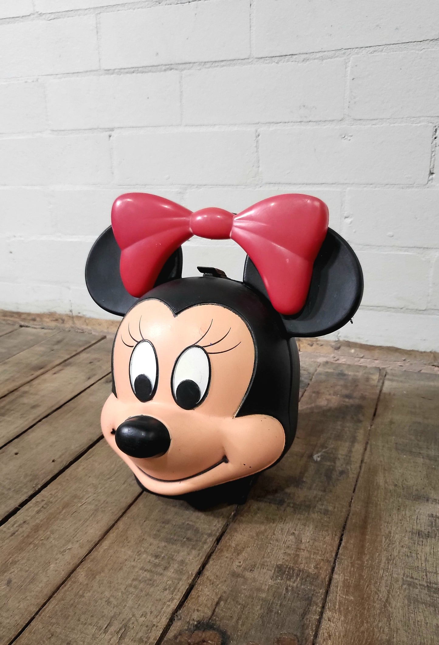 Vintage 1980's Minnie Mouse Lunch Box by Aladdin - A Collector's Dream