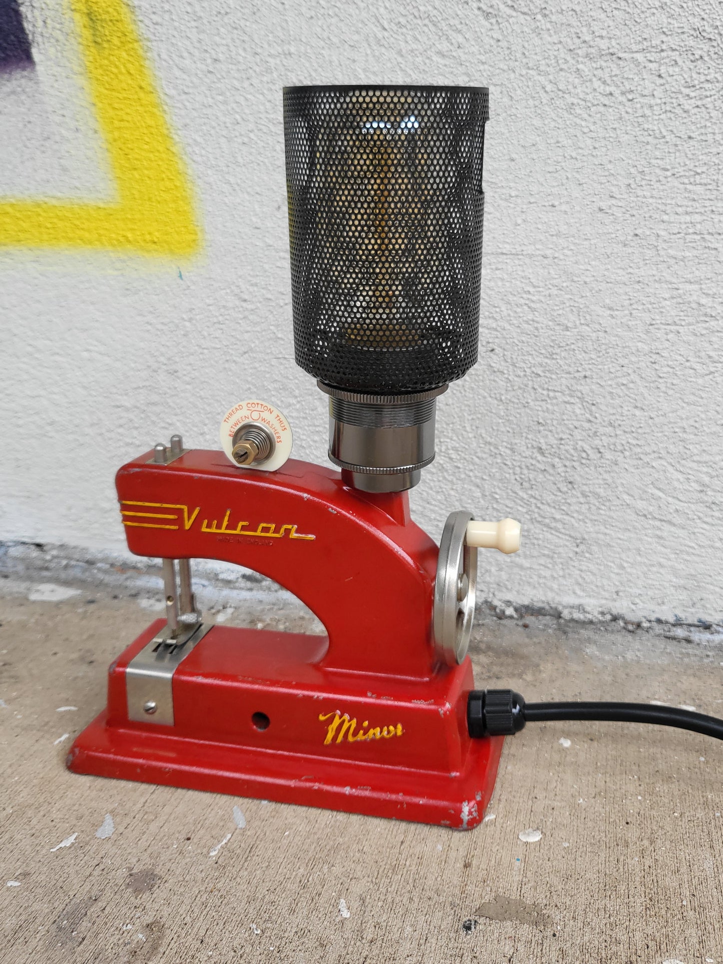 1956 Vulcan Minor Toy Sewing Machine Lamp (Dimmable)