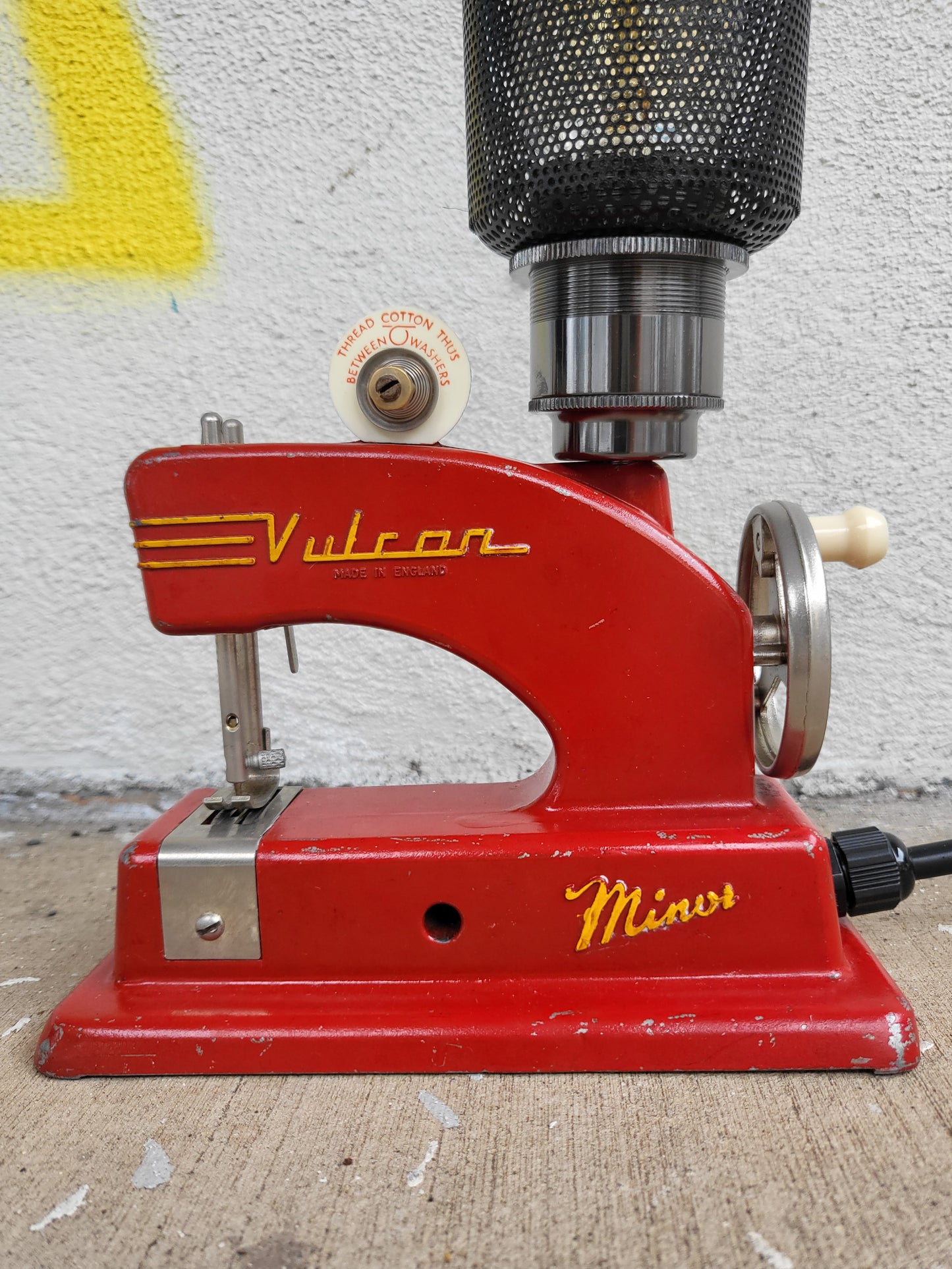 1956 Vulcan Minor Toy Sewing Machine Lamp (Dimmable)
