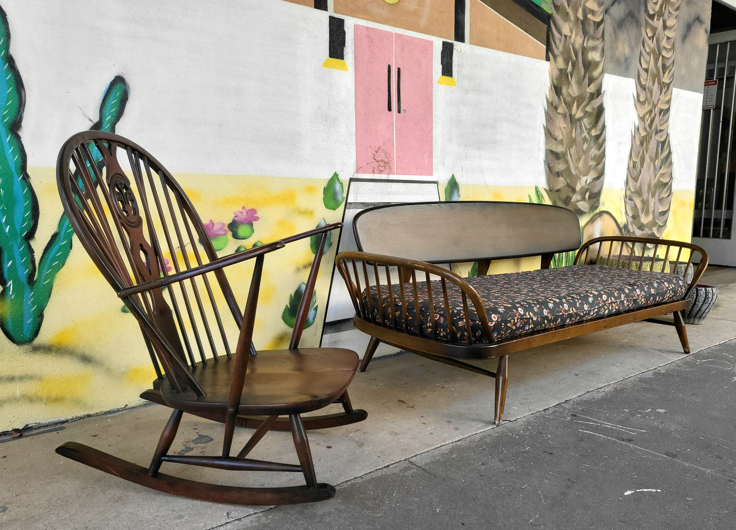 Vintage Ercol Model 355 Sofa / Daybed – with Surfboard Backrest