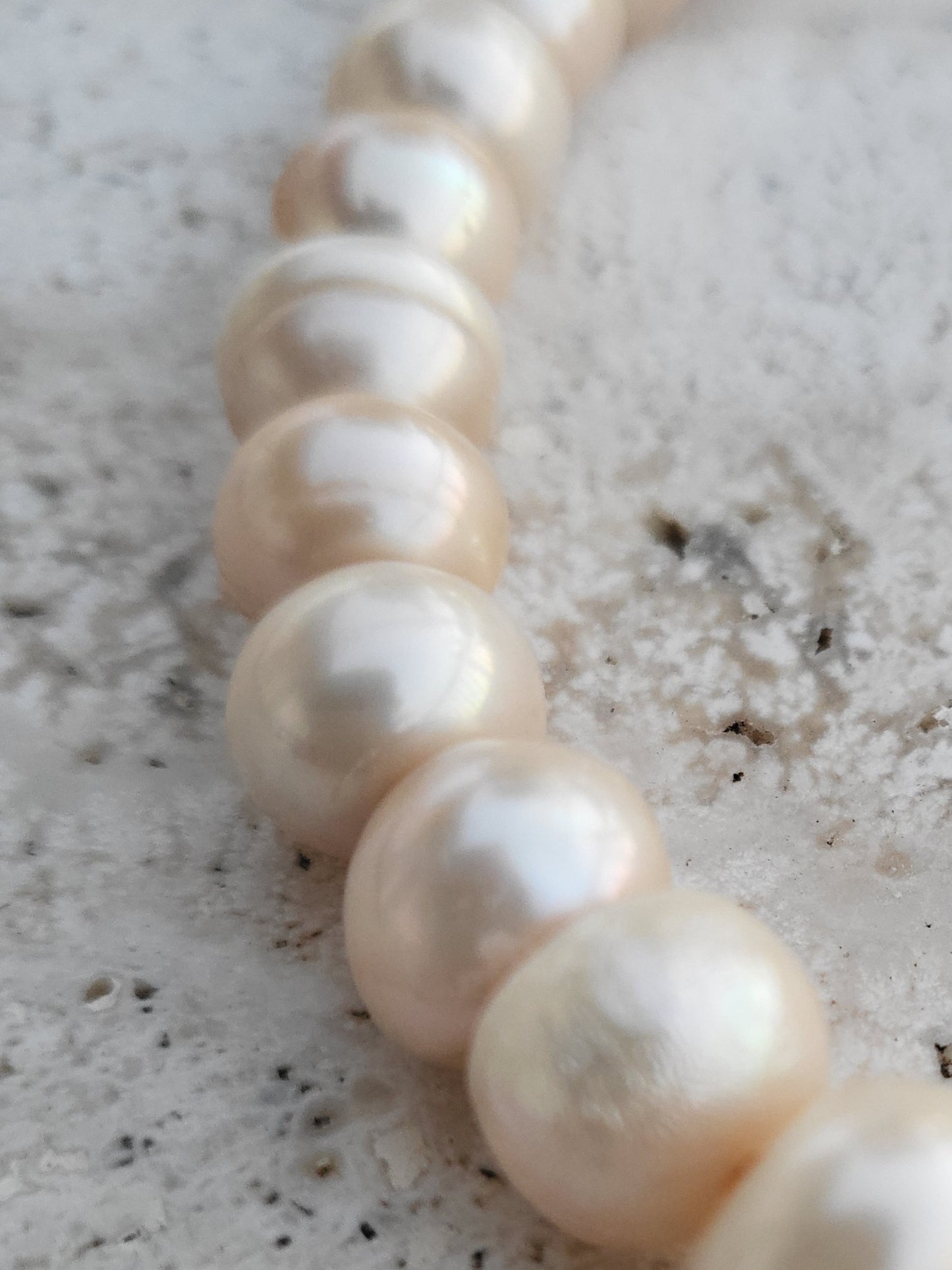 Classic Cultured Pearl Strand – Peach Overtone, Silk-Strung
