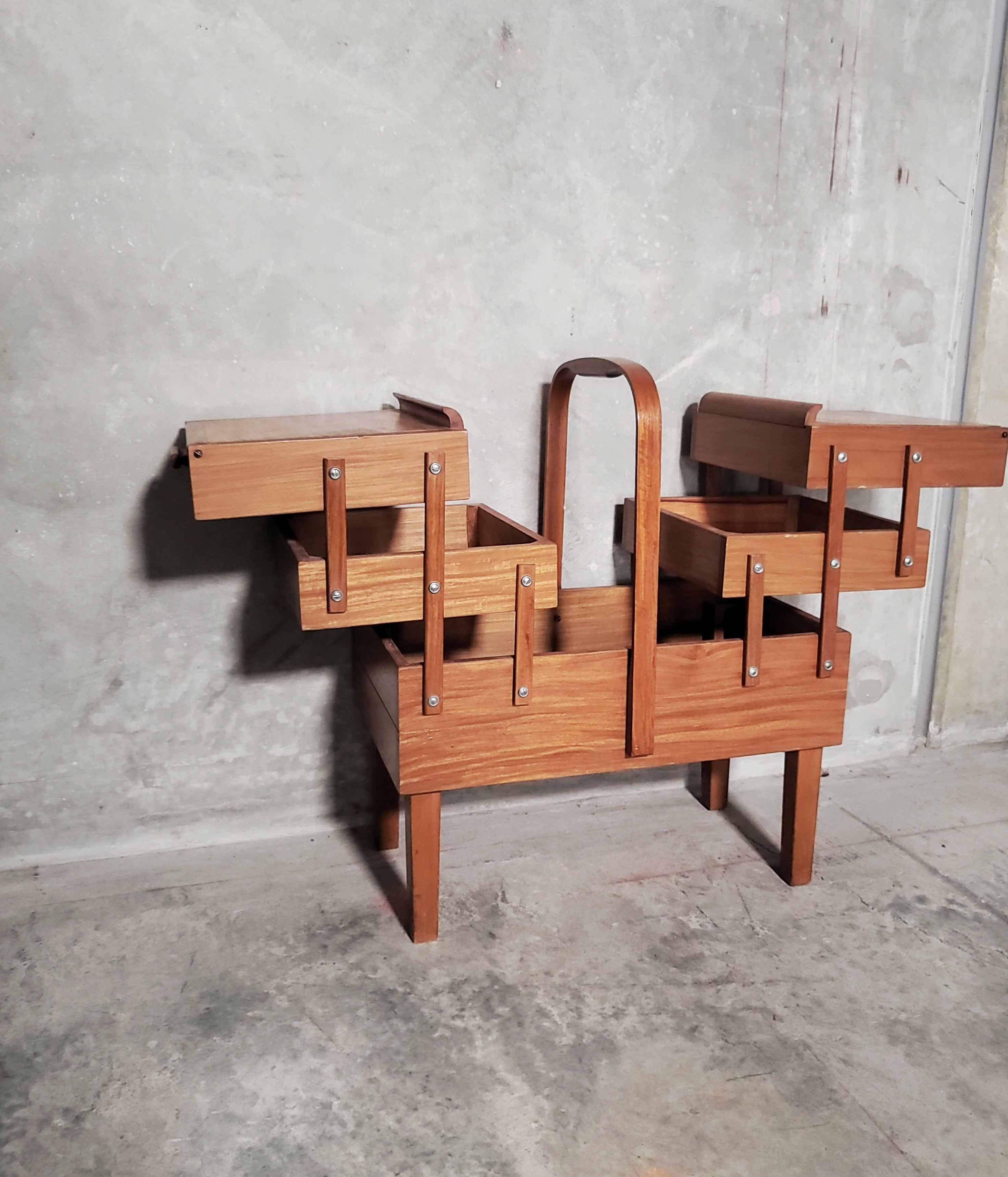 Vintage Décor Mid Century Concertina Sewing Box Saint Atlas