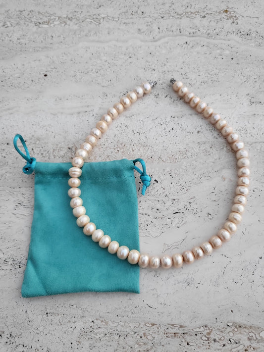 Classic Cultured Pearl Strand – Peach Overtone, Silk-Strung