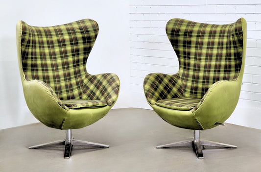 Vintage Arne Jacobsen Style Egg Chairs