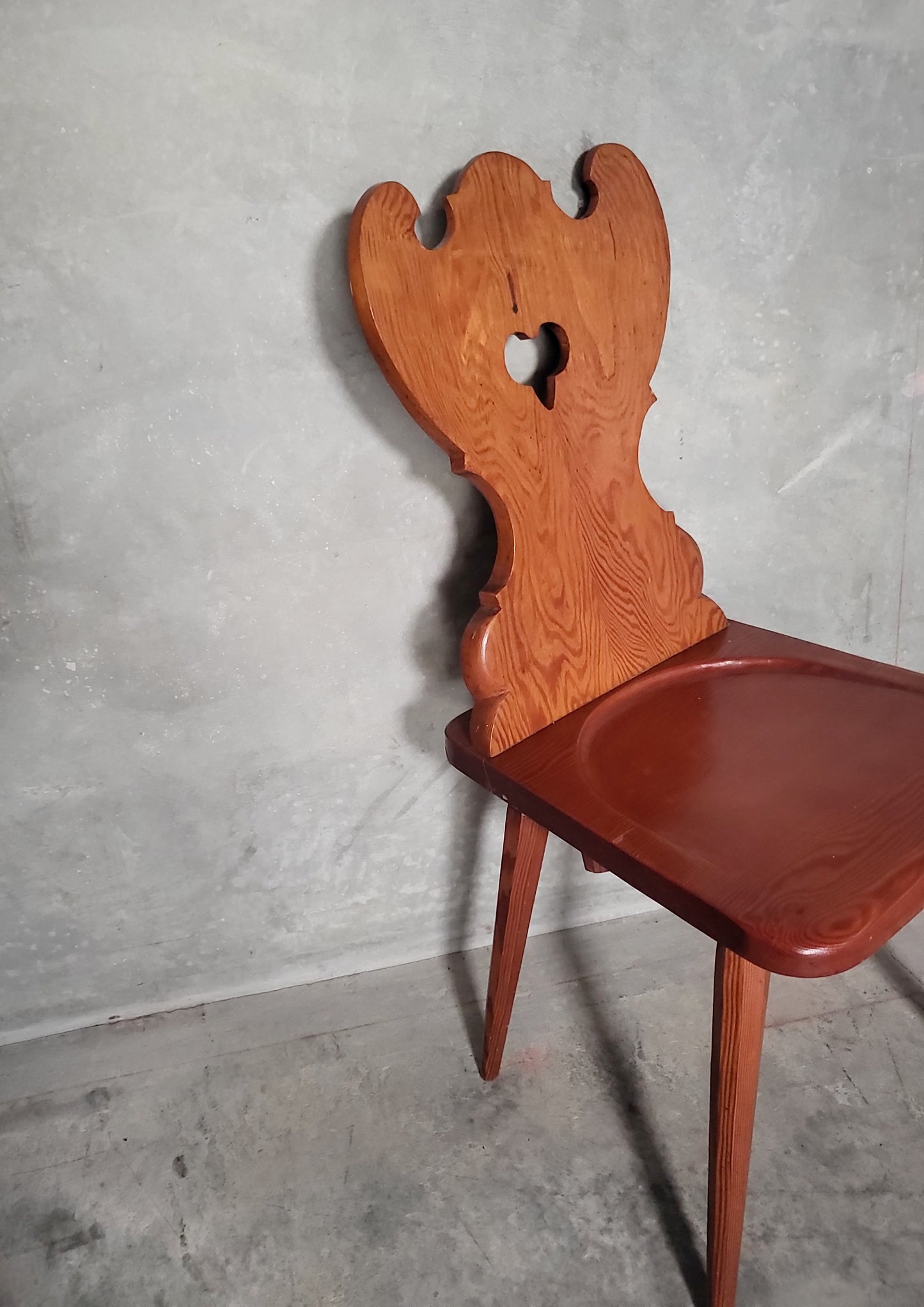 Mid Century Heart-Backed Tyrolean Mountain Chair