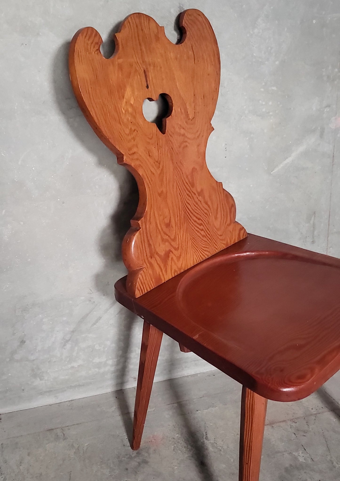 Mid Century Heart-Backed Tyrolean Mountain Chair